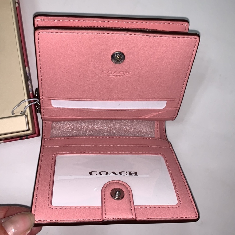 COACH BUBBLEGUM DAISY SNAP WALLET - Picture 7 of 12